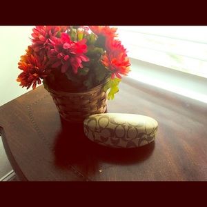 New!!Coach Sunglass Case!!